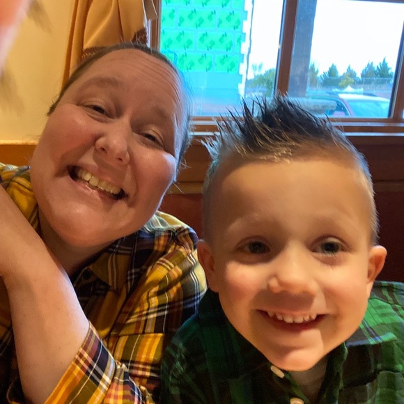 Meet your Posher, Misty - Picture 2 of 7